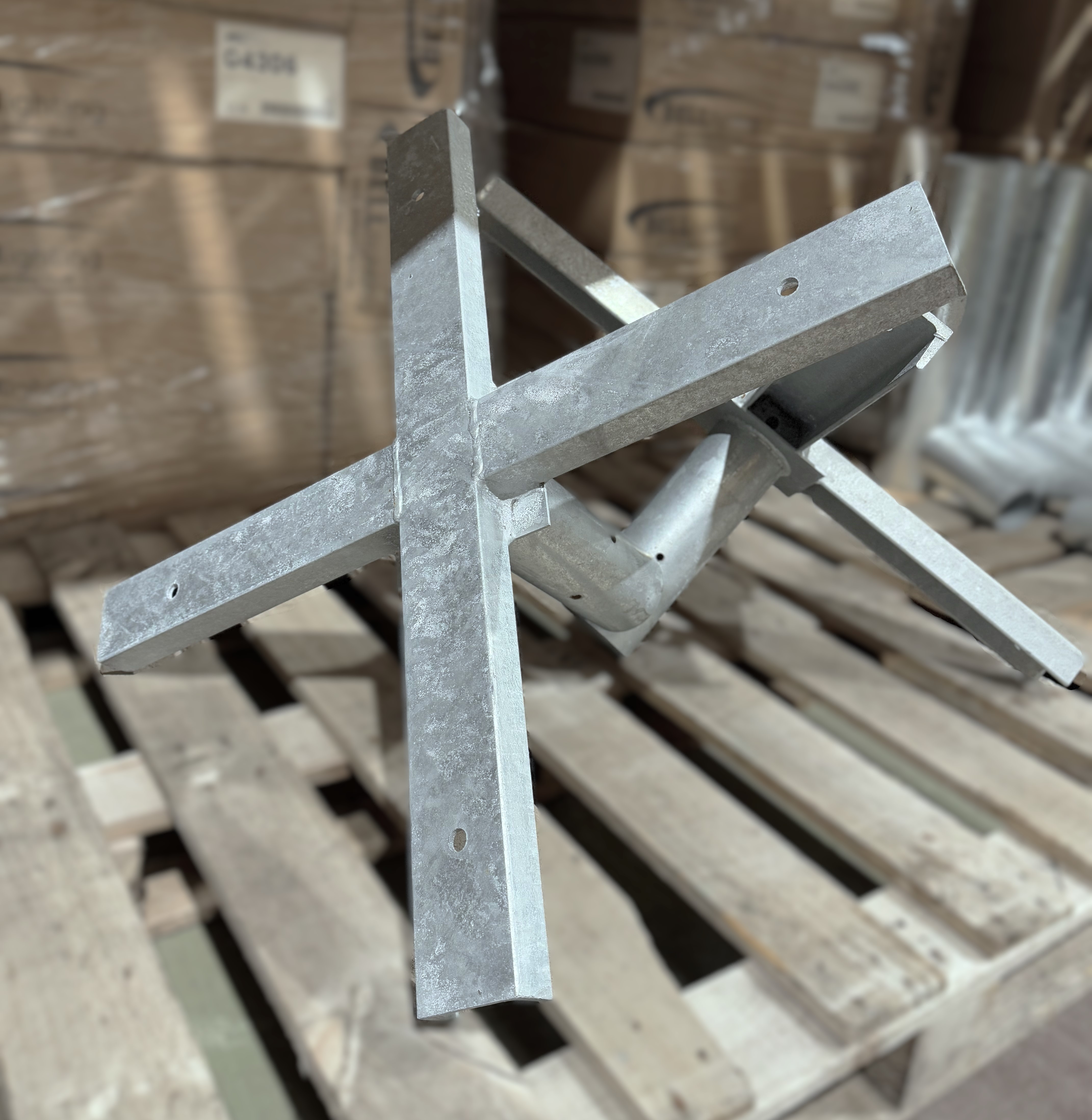 QUAD CROSS FLOODLIGHT BRACKET 700X700MM (114PT)